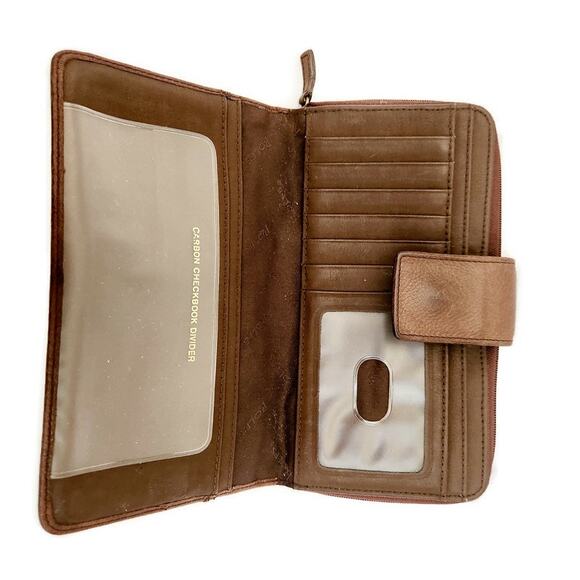 Rolfs Women's Vintage Brown Pebbled Leather Bi-Fold Wallet - Picture 5 of 5